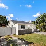 House In The Heart Of Miami